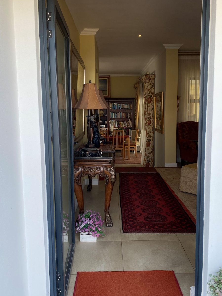 3 Bedroom Property for Sale in Sandbaai Western Cape